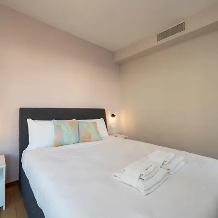 Elegante E Luminoso Con Box Auto A Pochi Passi Da Metropolitana M4 Apartament *