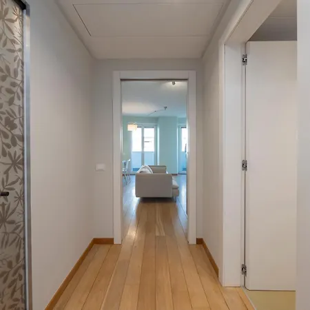 Elegante E Luminoso Con Box Auto A Pochi Passi Da Metropolitana M4 Apartment Milan